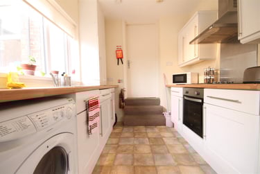 3 bed flat, Stratford Road, Jesmond Vale, Newcastle, NE65PB - Image 3